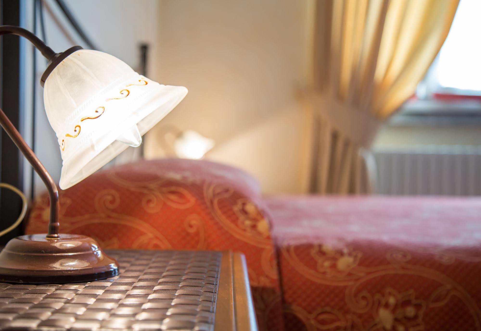 Hotel Aquadolce Вербания Екстериор снимка
