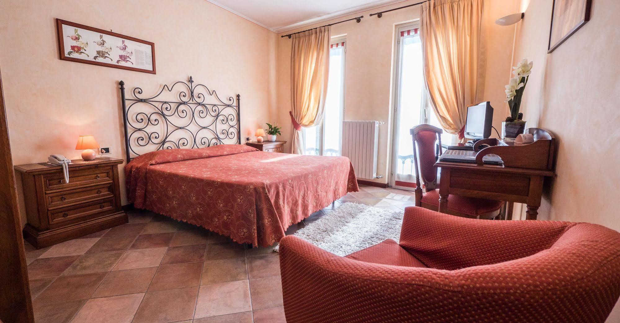 Hotel Aquadolce Вербания Екстериор снимка
