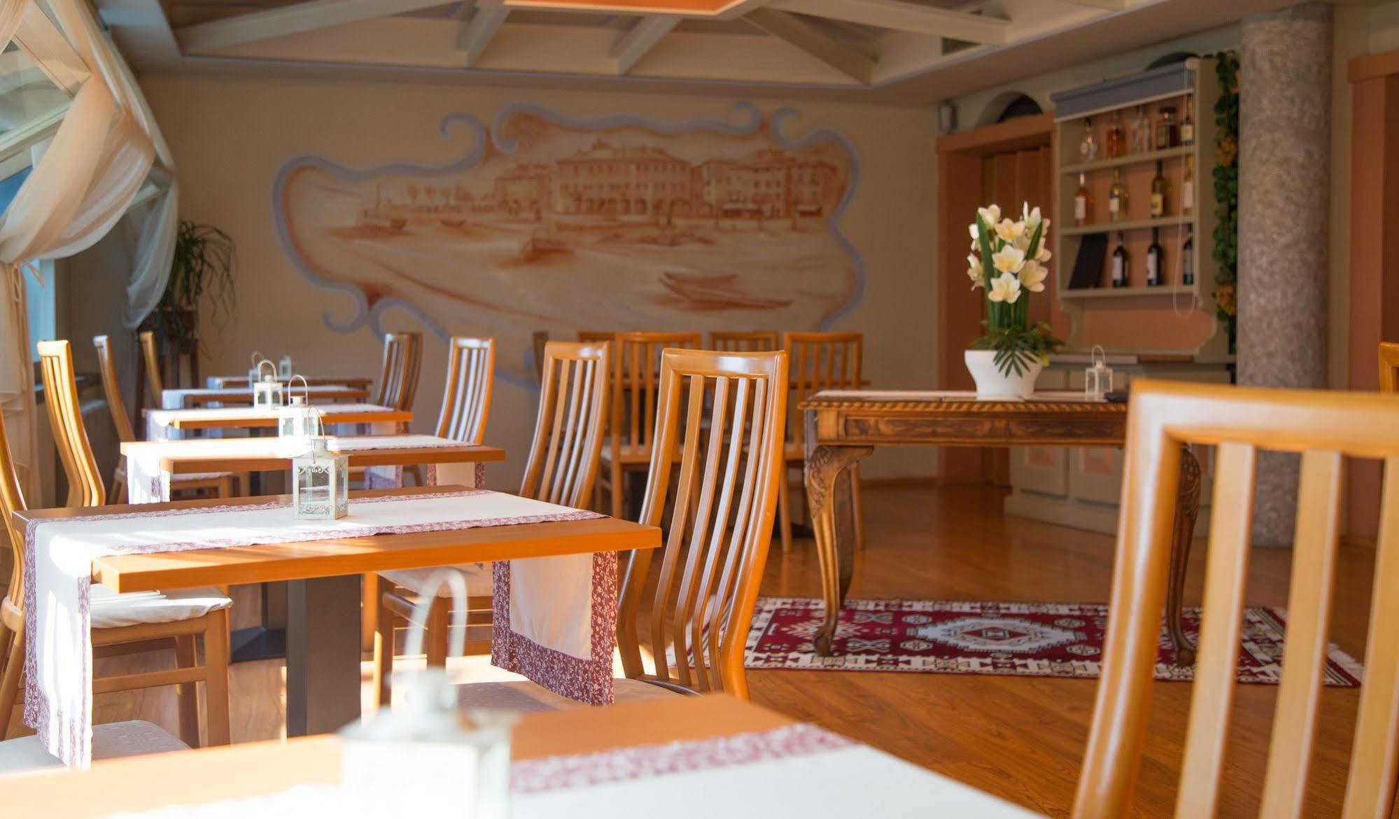 Hotel Aquadolce Вербания Екстериор снимка