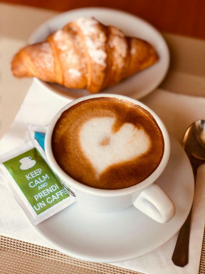 Hotel Aquadolce Вербания Екстериор снимка
